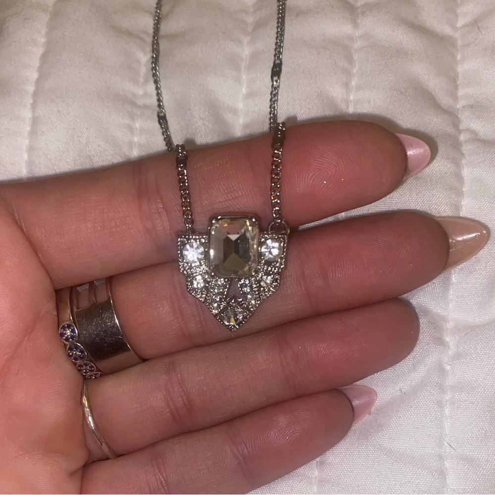 Elegant Silver Pendant Necklace